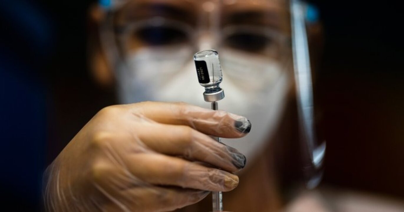 Pfizer/BioNTech'ten Omicrona savaş açacak aşı müjdesi!