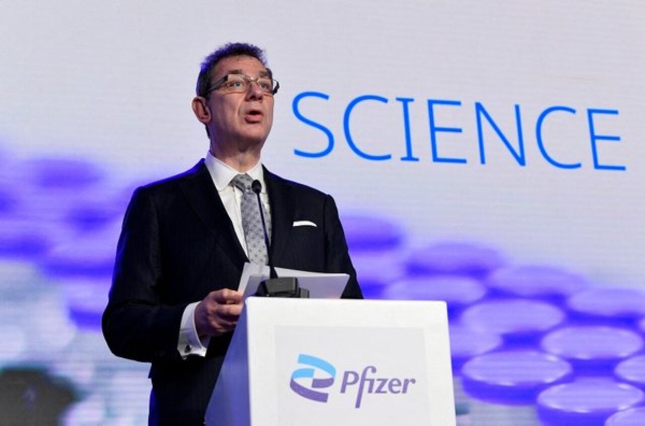 Pfizer/BioNTech'ten Omicrona savaş açacak aşı müjdesi!