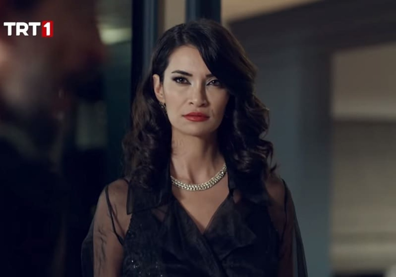 Teşkilat dizisinde Leyal karakterine kim hayat veriyor? Azra Bölek kimdir?