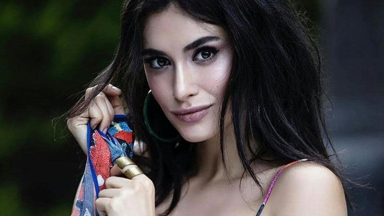 Oyuncu Hande Doğandemir kimdir? Hande Doğandemir nereli, kaç yaşında? Hande Doğandemir hangi projelerde yer aldı?