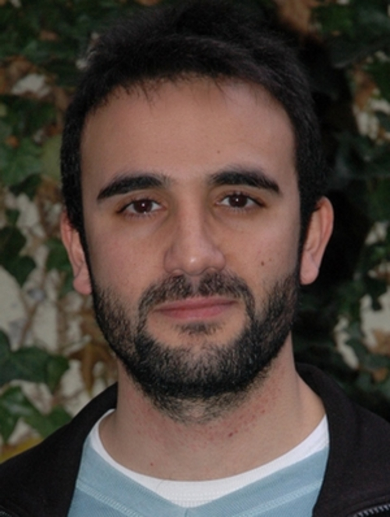 Deniz Özmen kaç yaşında? Aslen nereli?