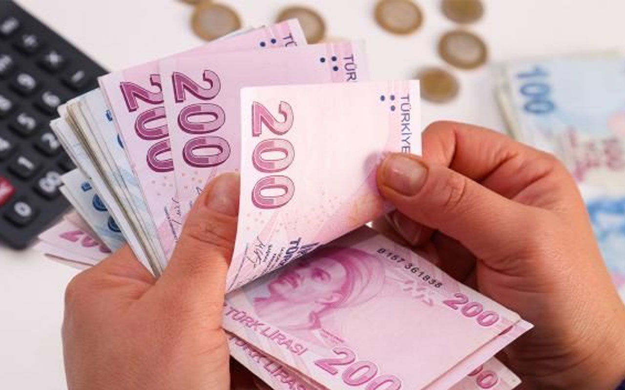 Memurun ve Emeklinin Gözü Ek Zamlarda! İkramiye ve Maaş Zamları Ne Zaman Yapılacak?