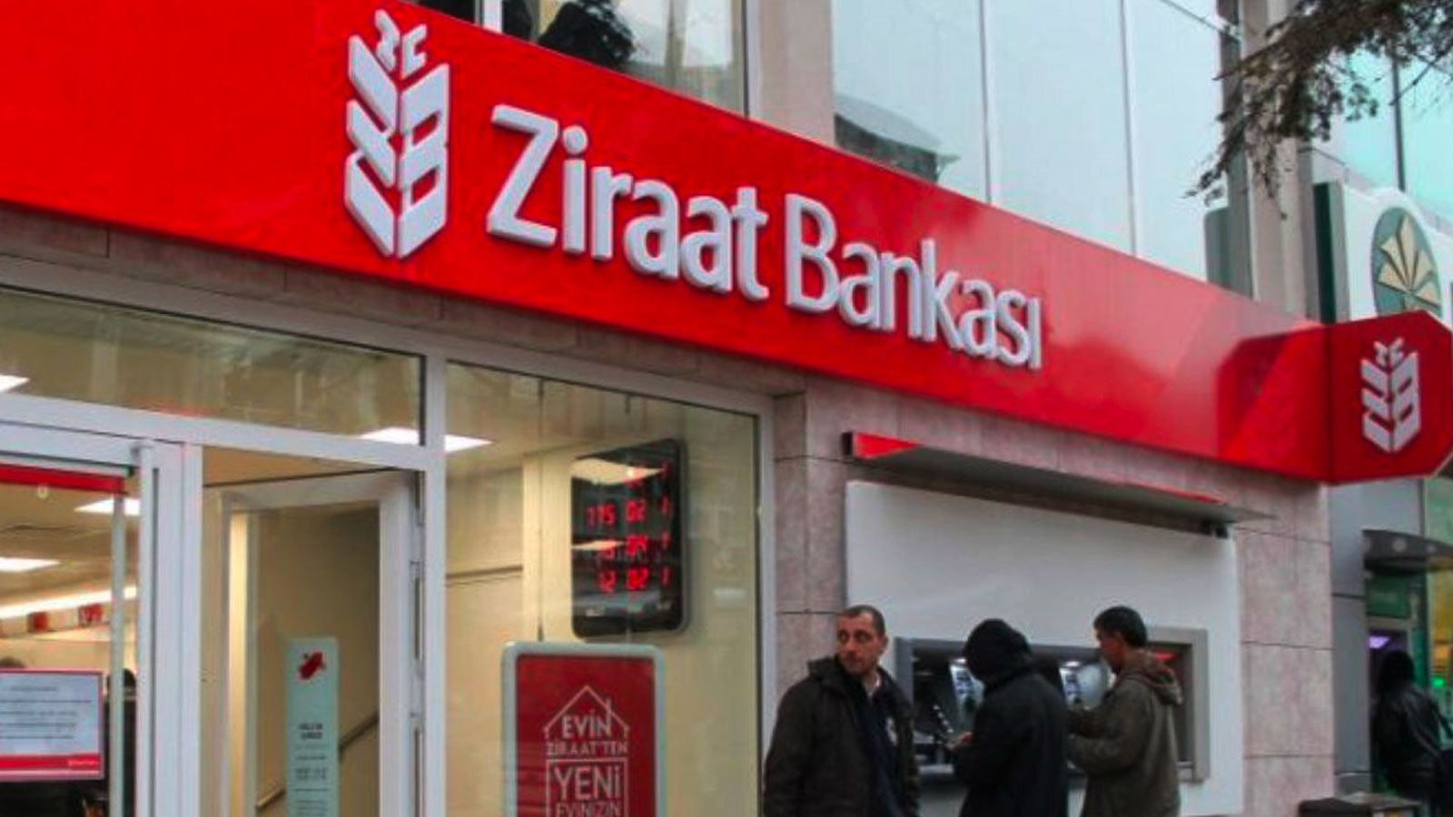 Denizbank, Halk Bankası ve Ziraat Bankası Emeklilere Bayram Hediyesi Dağıtmaya Başladı! 40 Bin TL Anında Hesaplarda!